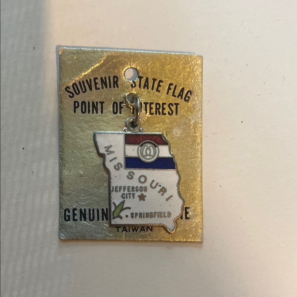 Missouri State Flag Souvenir Keychain